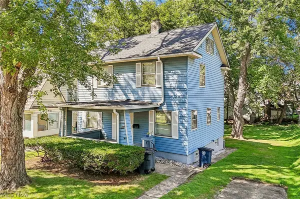 989 Amelia Avenue, Akron, OH 44302