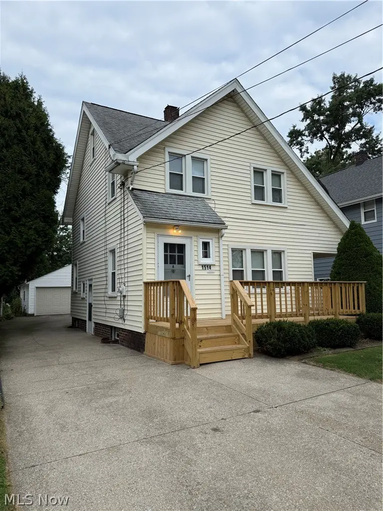 1514 8th Street, Cuyahoga Falls, OH 44221 - #2