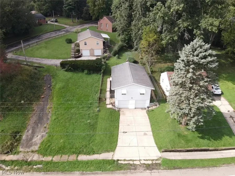 306 E State Street, Barberton, OH 44203 - #3