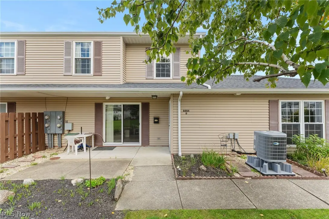 6864 Beacon Drive #D, Mentor, OH 44060 - #1