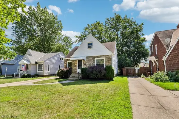 8223 Manorford Drive, Cleveland, OH 44129
