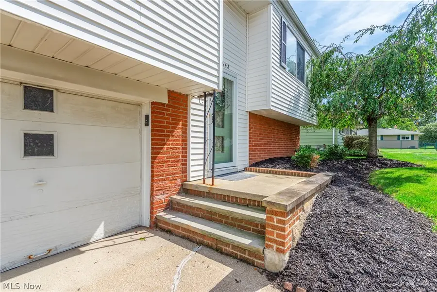 7643 Key West Drive, Parma, OH 44134 - #2