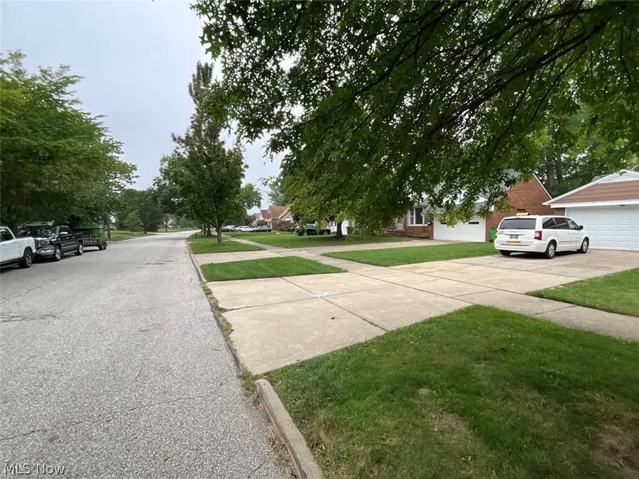 24079 Glenbrook Boulevard, Euclid, OH 44117 - #3