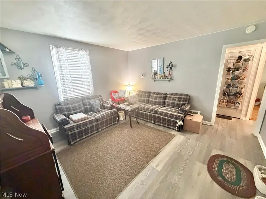 616 Garfield Avenue, Elyria, OH 44035 - #2