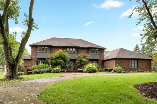 1280 Grenada Ne Drive, Canton, OH 44714