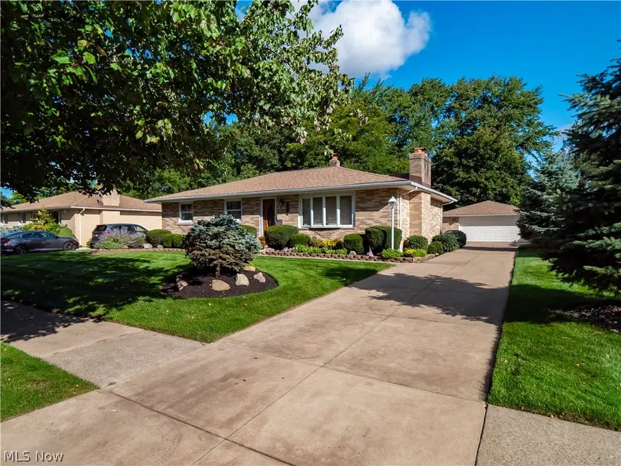 7930 Royalview Drive, Parma, OH 44129 - #3