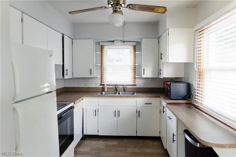 1424 Maple Street, Barberton, OH 44203 - #3