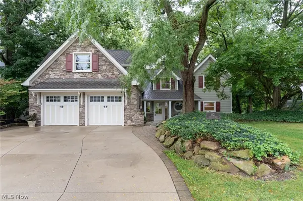 1921 Wynwood Drive, Rocky River, OH 44116