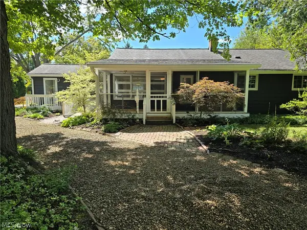 1800 Liberty Drive, Akron, OH 44313