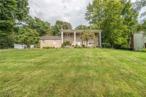6793 Tanglewood Drive, Youngstown, OH 44512