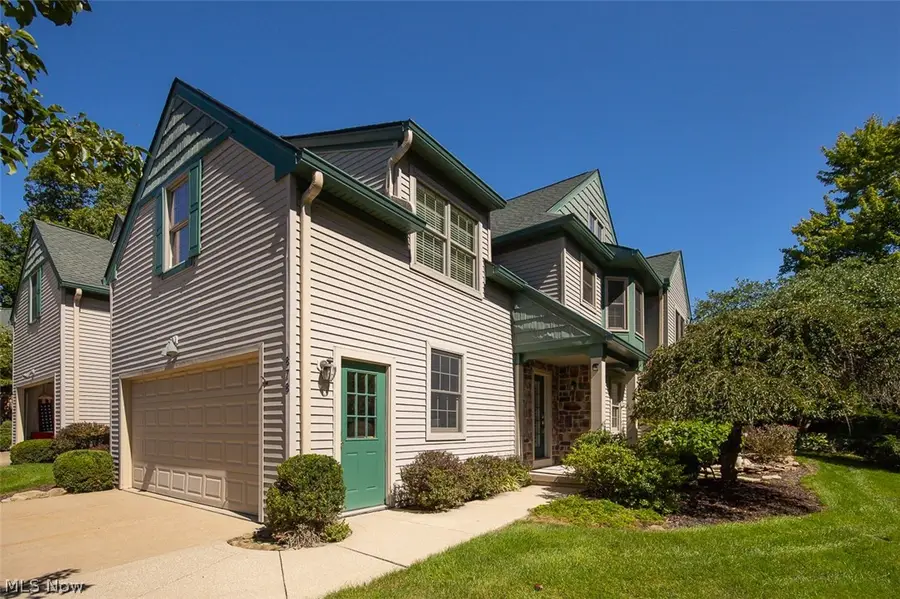 878 Hampton Court, Sagamore Hills, OH 44067 - #2