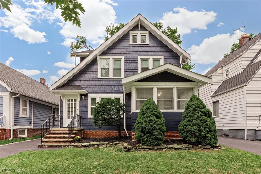 1049 Pembrook Road, Cleveland Heights, OH 44121 - #2