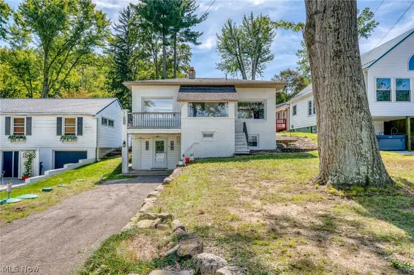 158 Oak Nw Drive, North Canton, OH 44720