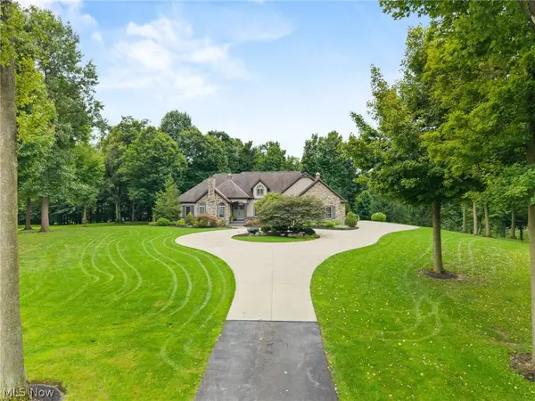 14512 Orrville Nw Street, North Lawrence, OH 44666