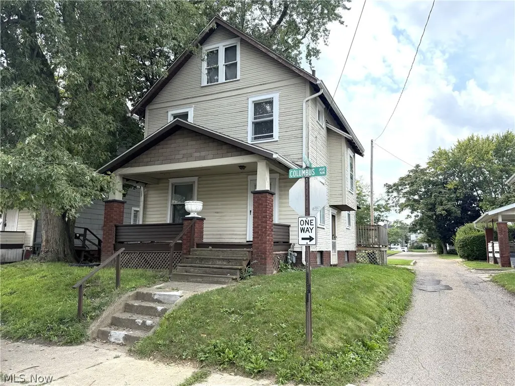 527 Columbus Nw Avenue, Canton, OH 44708 - #1