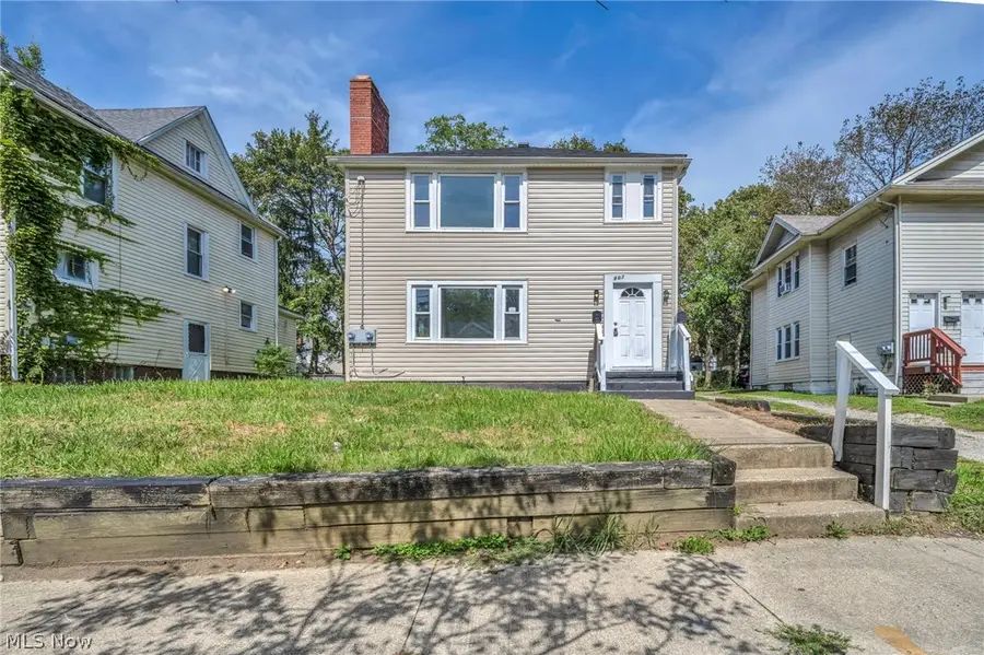 907 Whittier Avenue, Akron, OH 44320 - #3