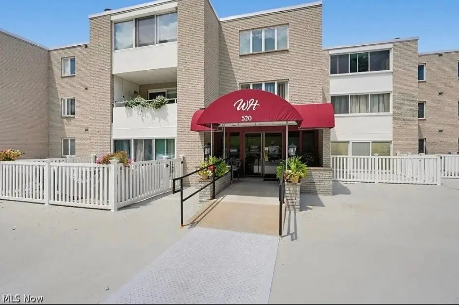 520 Meredith Lane #507, Cuyahoga Falls, OH 44223 - #1