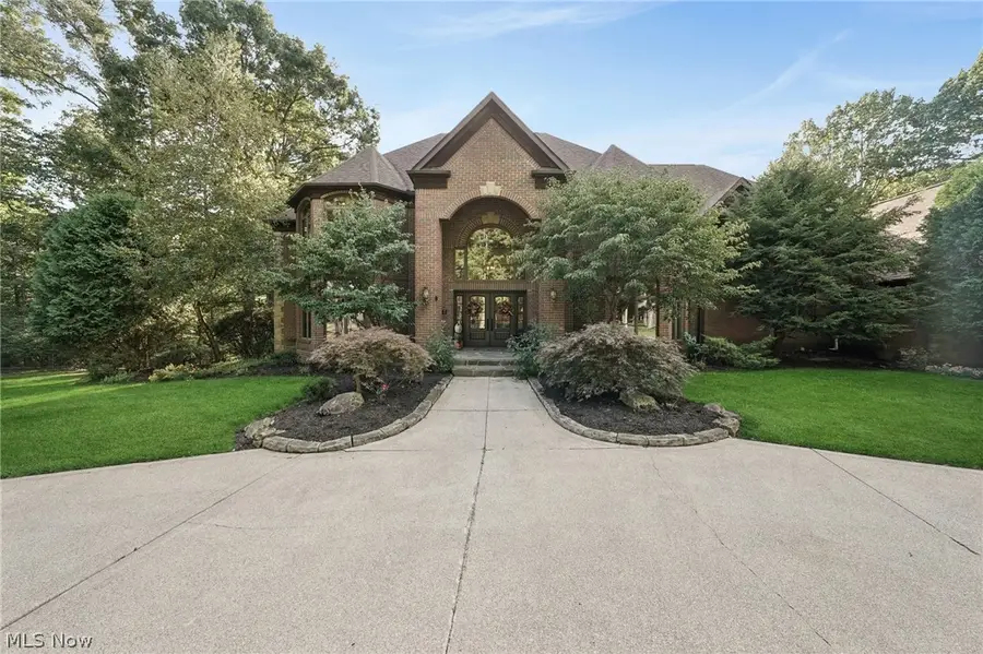 1928 Four Seasons Drive, Akron, OH 44333 - #3