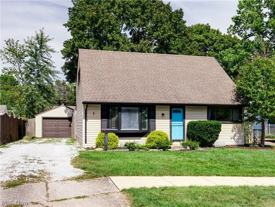 1515 Collinwood Circle, Cuyahoga Falls, OH 44221 - #2