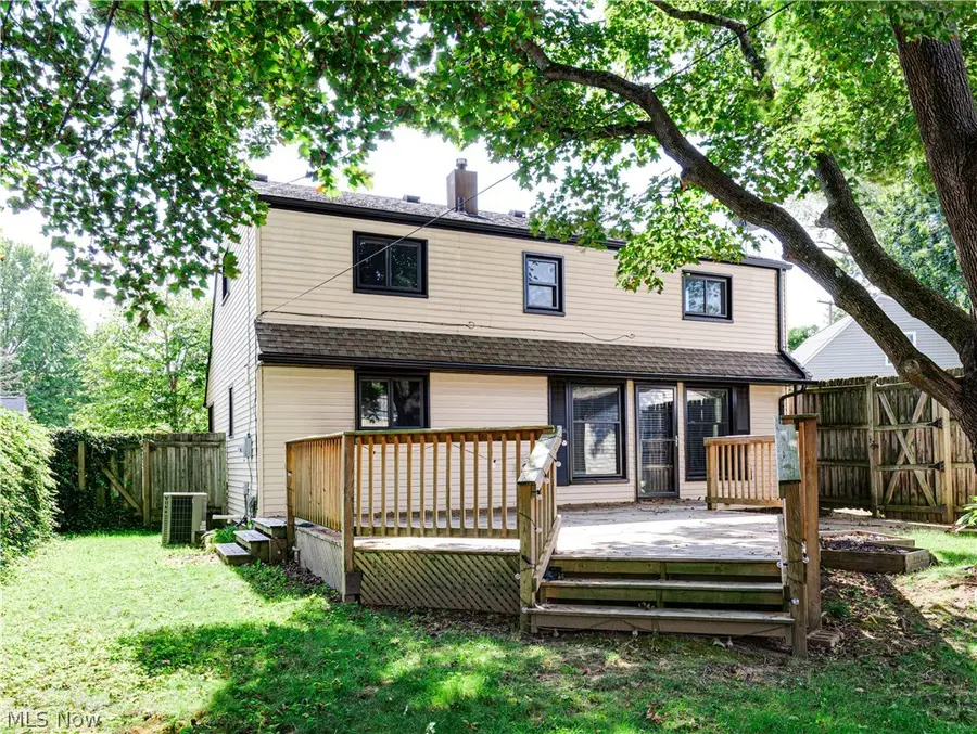 1515 Collinwood Circle, Cuyahoga Falls, OH 44221 - #3