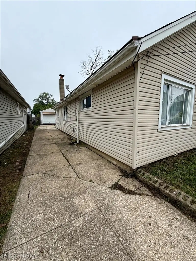 12512 Mcgowan Avenue, Cleveland, OH 44135 - #2