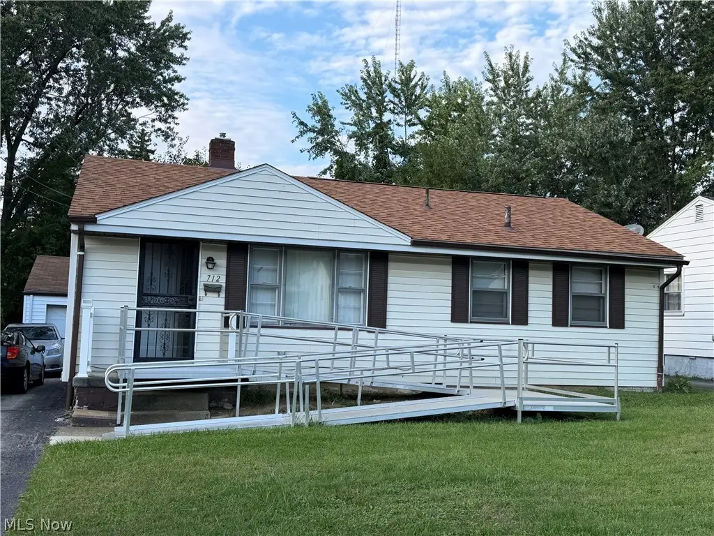 712 E Laclede Avenue, Youngstown, OH 44502 - #1
