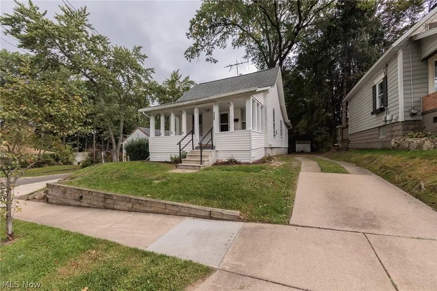 1305 Big Falls Avenue, Akron, OH 44310 - #2