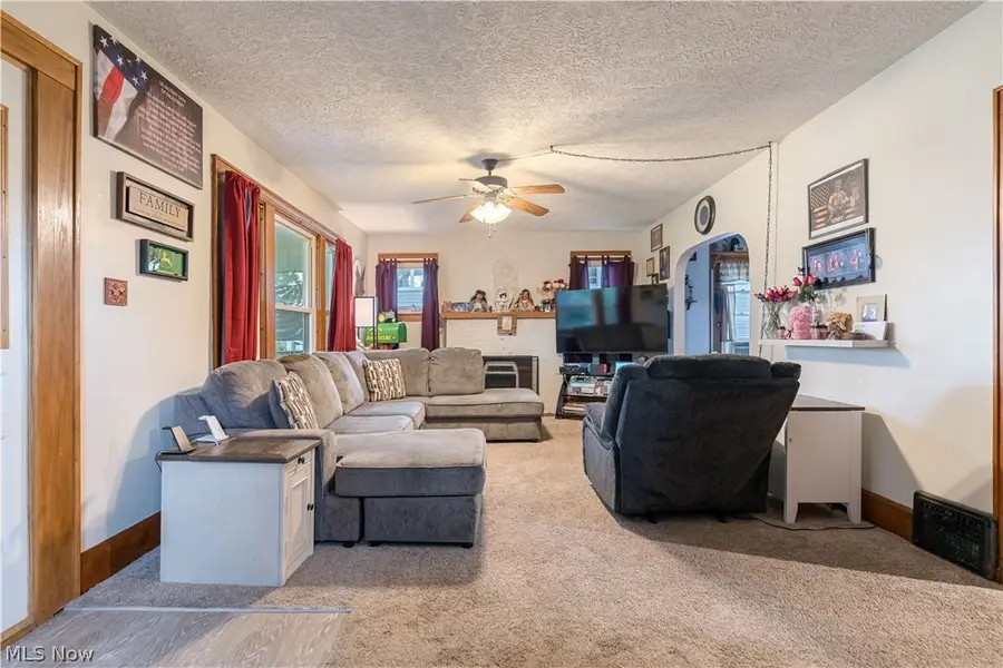 2127 Watson Avenue, Alliance, OH 44601 - #3