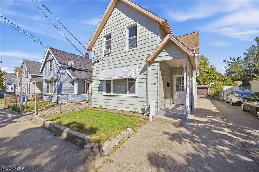 3309 W 32 Street, Cleveland, OH 44109 - #2