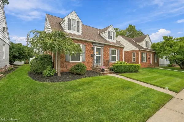 589 S Falmouth Drive, Rocky River, OH 44116