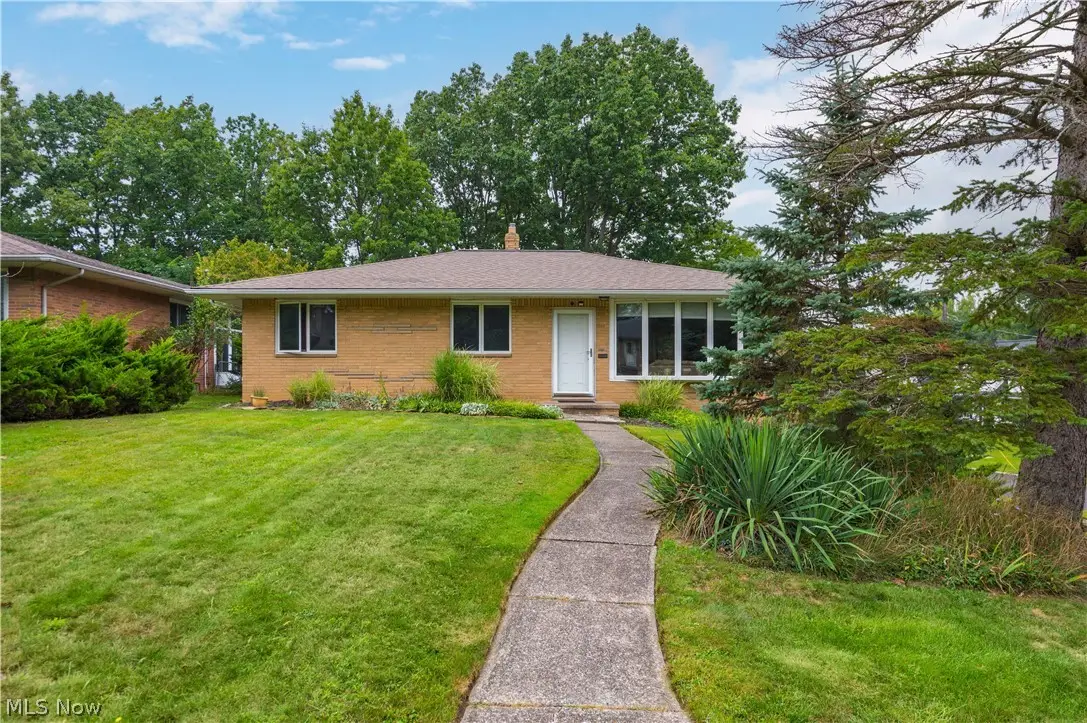 2600 Somia Drive, Parma, OH 44134 - #1