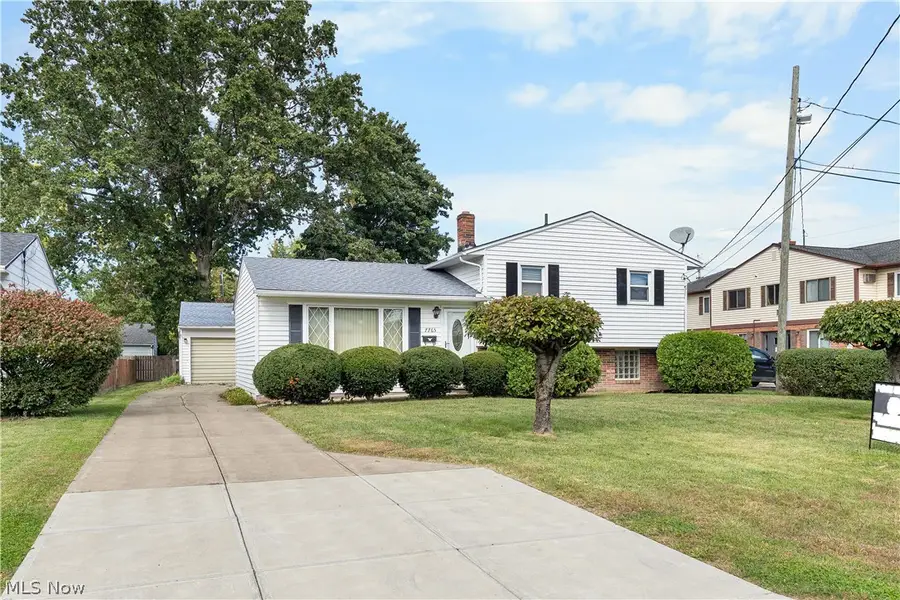 7765 Fern Drive, Mentor On The Lake, OH 44060 - #2