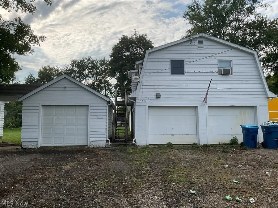 3007 Oak Street, Barberton, OH 44203 - #3