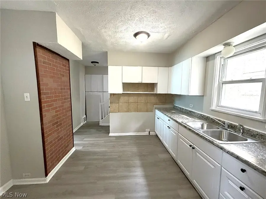 12516 Cornado Avenue, Cleveland, OH 44108 - #3