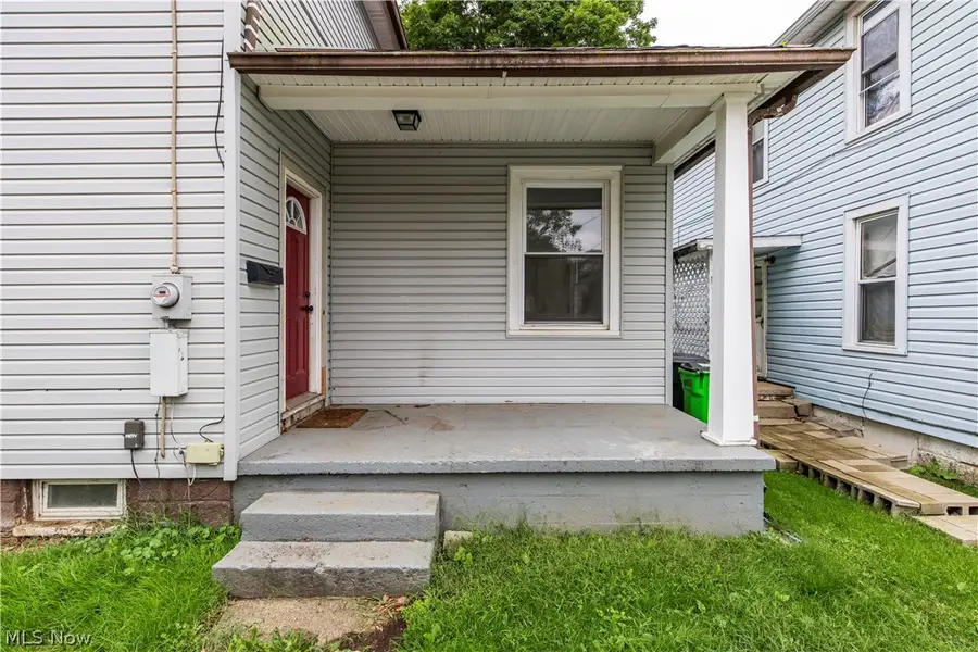 327 Schrock Sw Place, Massillon, OH 44647 - #2
