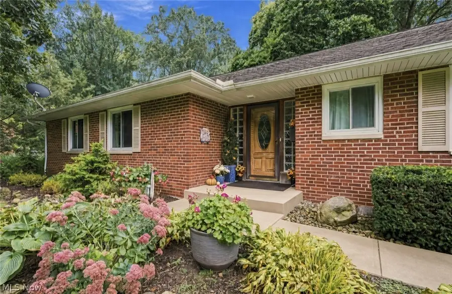 5988 Louis Drive, North Olmsted, OH 44070 - #2