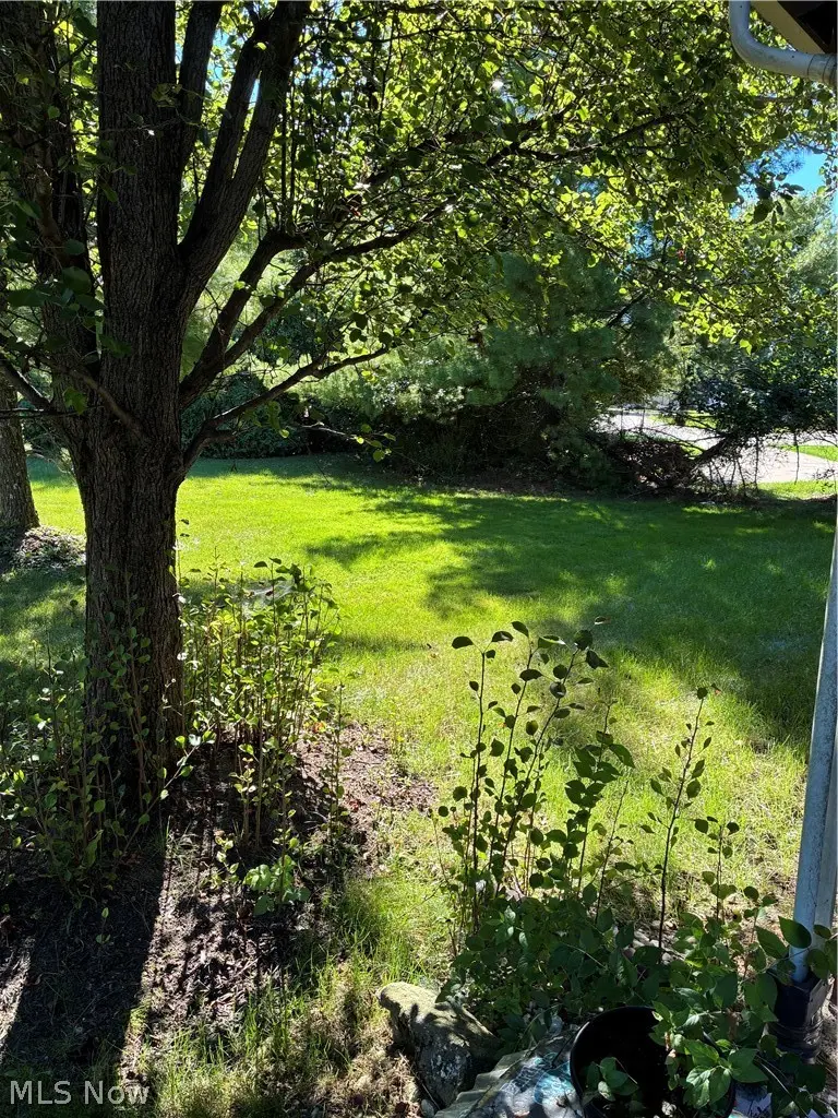 63 Parkway Drive, Olmsted, OH 44138 - #2