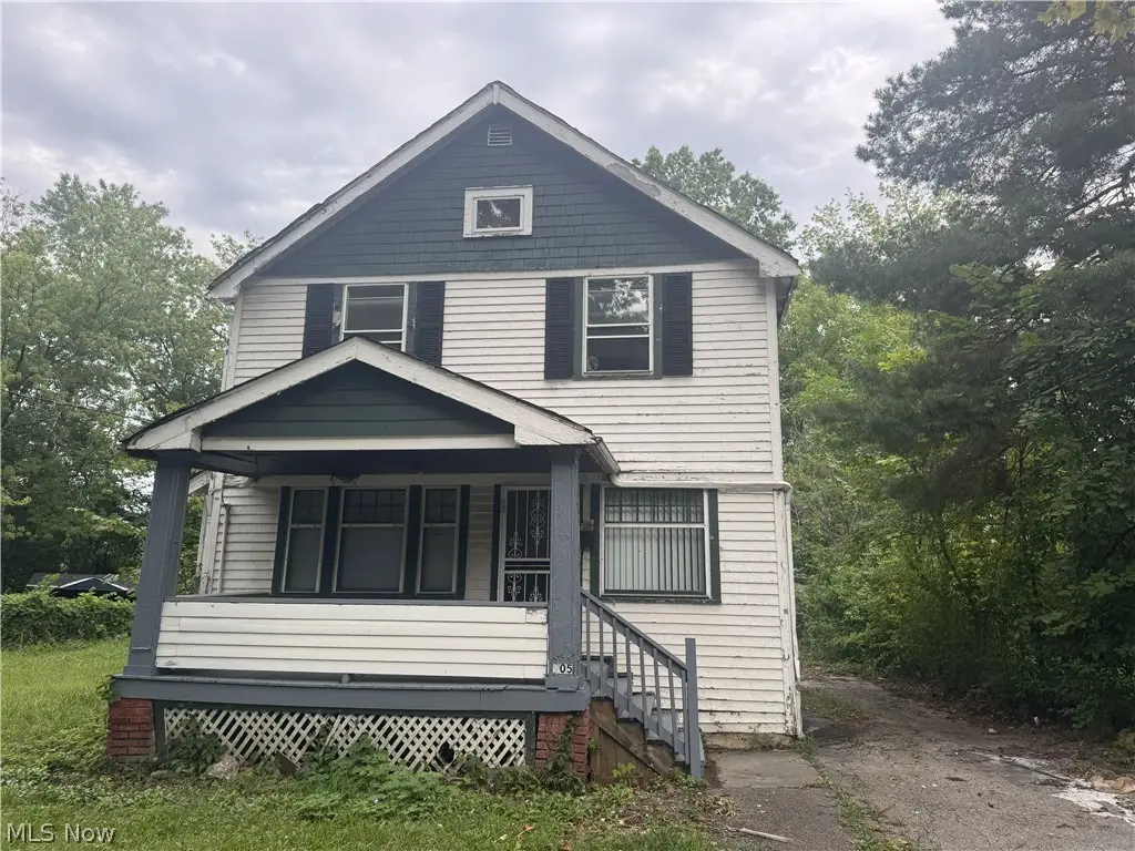 905 E 143rd Street, Cleveland, OH 44110 - #1