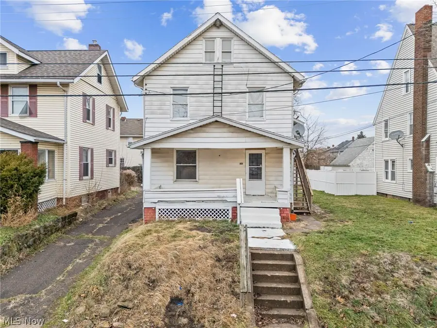 3029 7th Sw Street, Canton, OH 44710 - #2