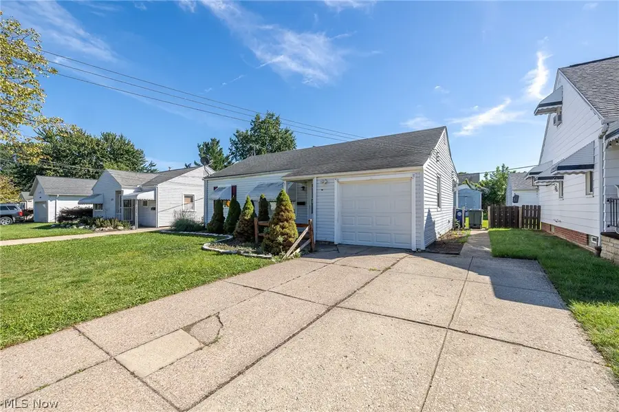 6117 Ira Avenue, Brooklyn, OH 44144 - #2