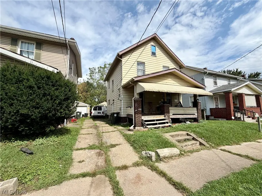 2013 17th Ne Street, Canton, OH 44705 - #2