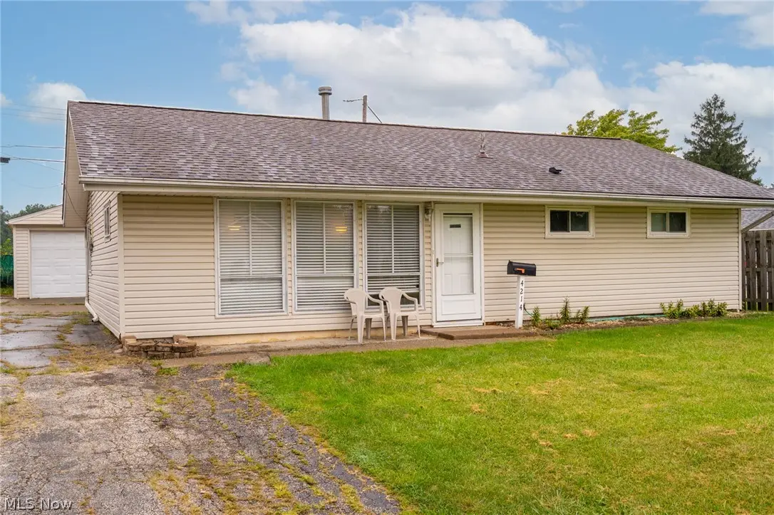 4214 Meadow Lane, Lorain, OH 44055 - #1