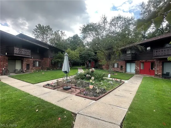 16000 Maple Heights Boulevard #102, Maple Heights, OH 44137
