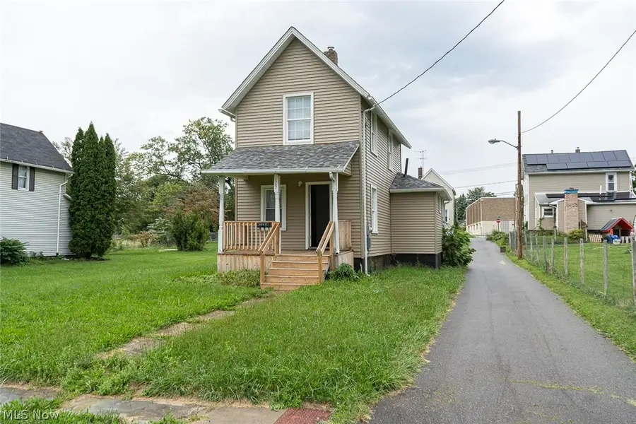 1747 5th Se Street, Canton, OH 44707 - #3