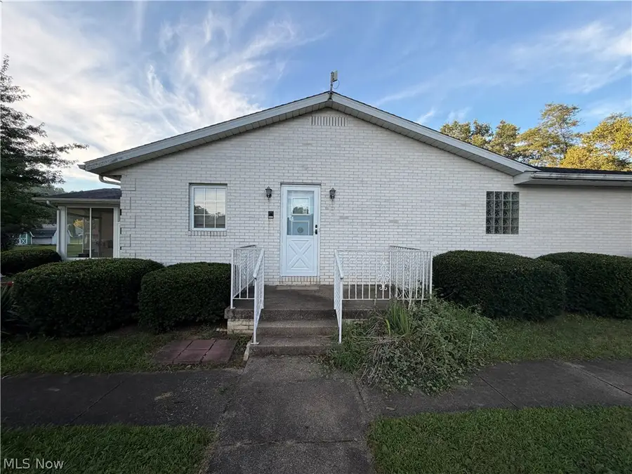 122 High Street, Tuscarawas, OH 44682 - #3
