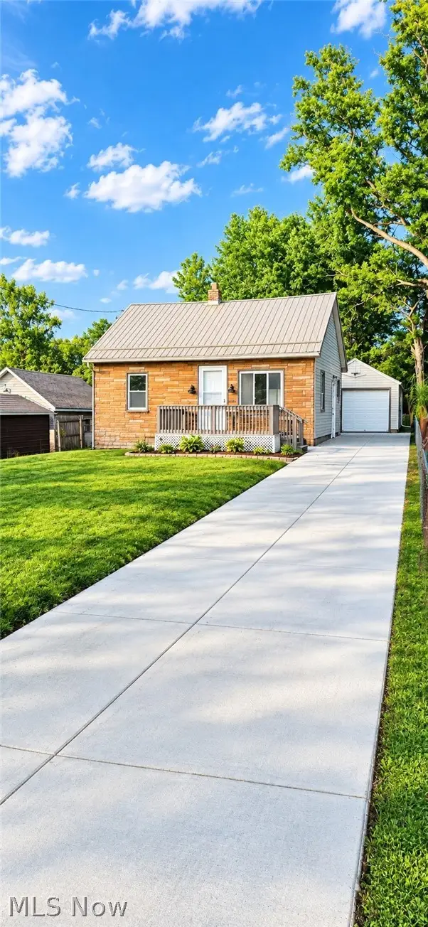 4100 Fairgrove Sw Avenue, Massillon, OH 44646 - #1