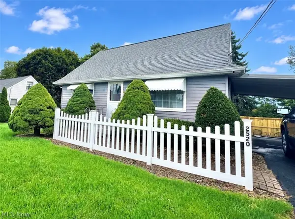 2520 Clarendon Nw Avenue, Canton, OH 44708