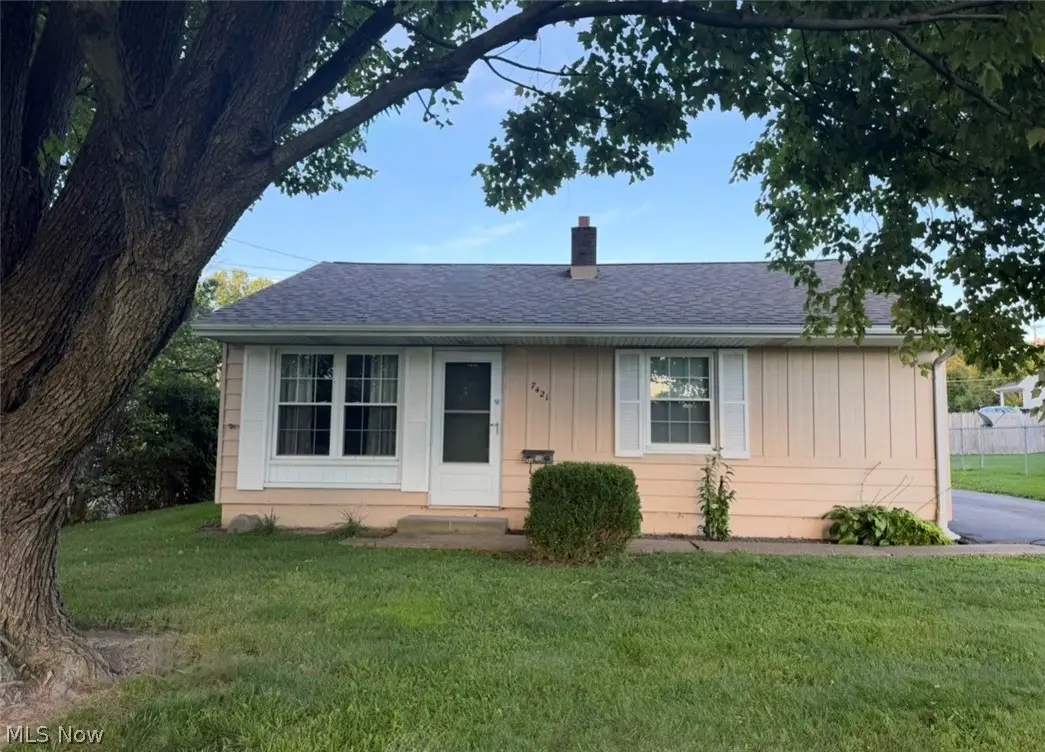 7421 Sierra Madre Trail, Youngstown, OH 44512 - #1