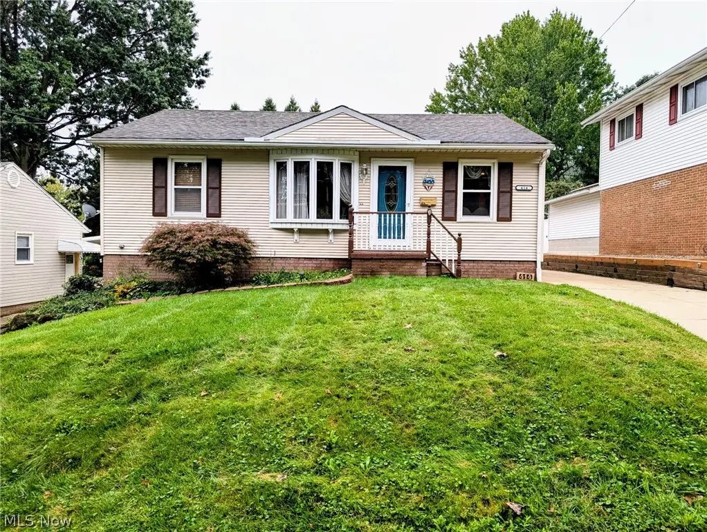 414 E Paige Avenue, Barberton, OH 44203 - #1