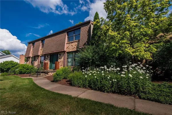 1431 Springhaven Ne Circle, Massillon, OH 44646